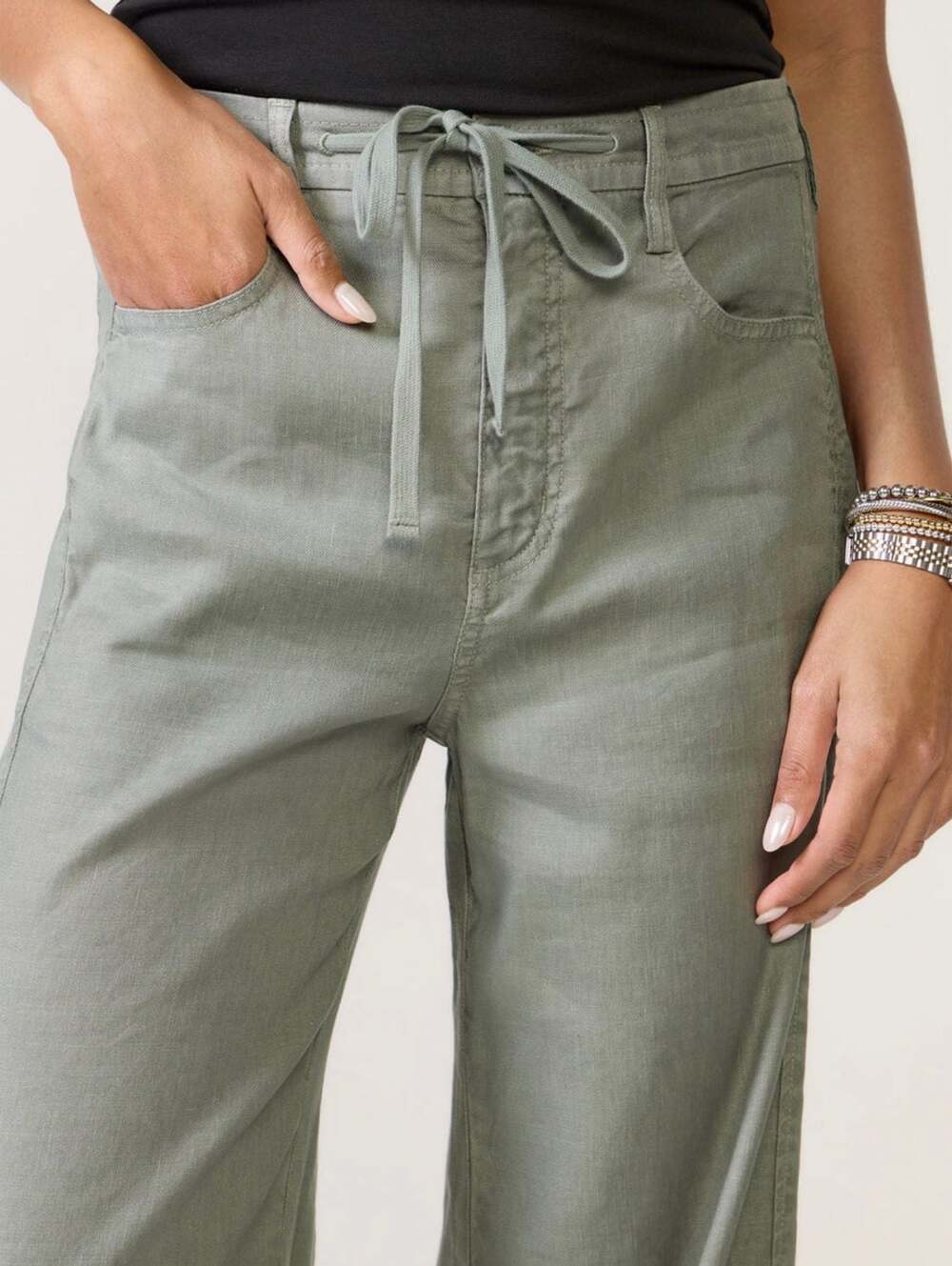 Evereve Sage Green Drawstring Wide Leg Pants Size M - Picture 2 of 8